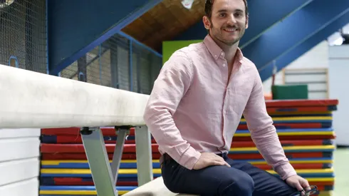 El gimnasta chileno, Tomás González, lanzó duras críticas hacia su ex coach en su libro autobiográfico.