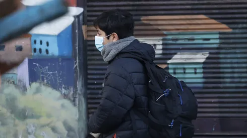 Estudiantes regresan a clases.