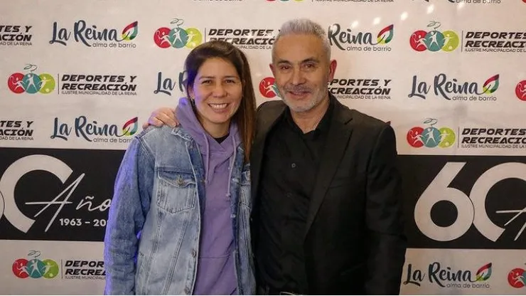 Juvenal Olmos estuvo junto a Carla Guerrero en el lanzamiento