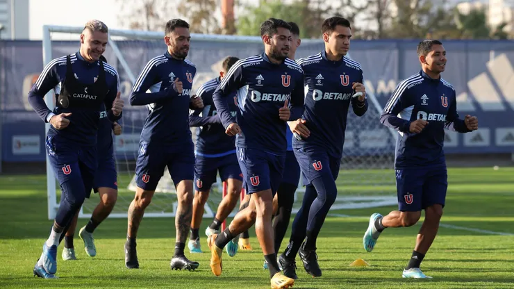Universidad de Chile se juega la punta el lunes en Santa Laura.