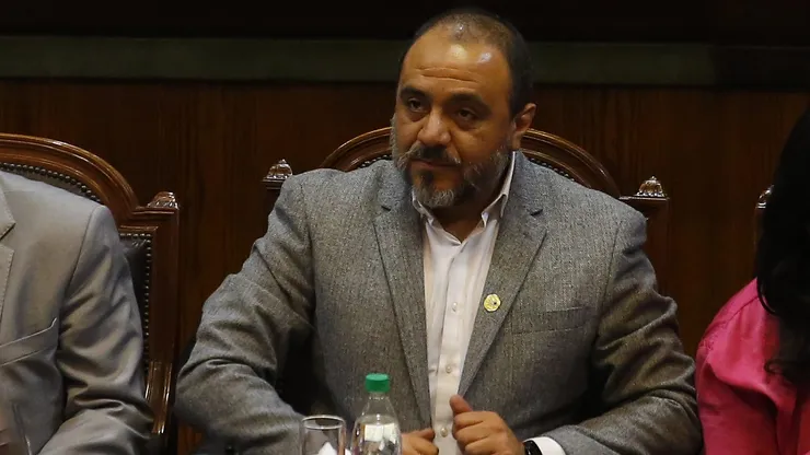 Se rechaza la acusación constitucional contra ministro Ávila.