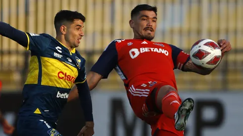 Luis Casanova trabaja con la U por su renovación.