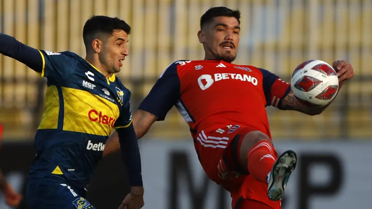 Luis Casanova trabaja con la U por su renovación.
