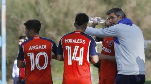 Mauricio Pellegrino pone especial dedicación en los jóvenes del plantel azul.