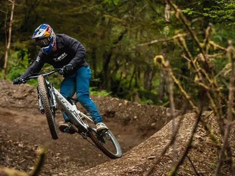 Pedro Burns nuevamente la rompe en Ecuador