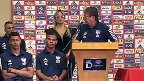 El DT de Junior se llenó de críticas en redes sociales