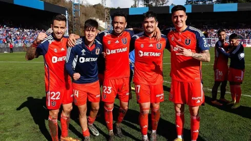 Los jugadores de la U tras el triunfo en el sur.