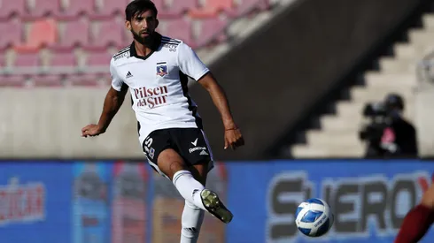 Emiliano Amor volvió a entrenar con el plantel e incluso ha hecho fútbol, pero aún no está listo para volver a vestir la camiseta de Colo Colo.