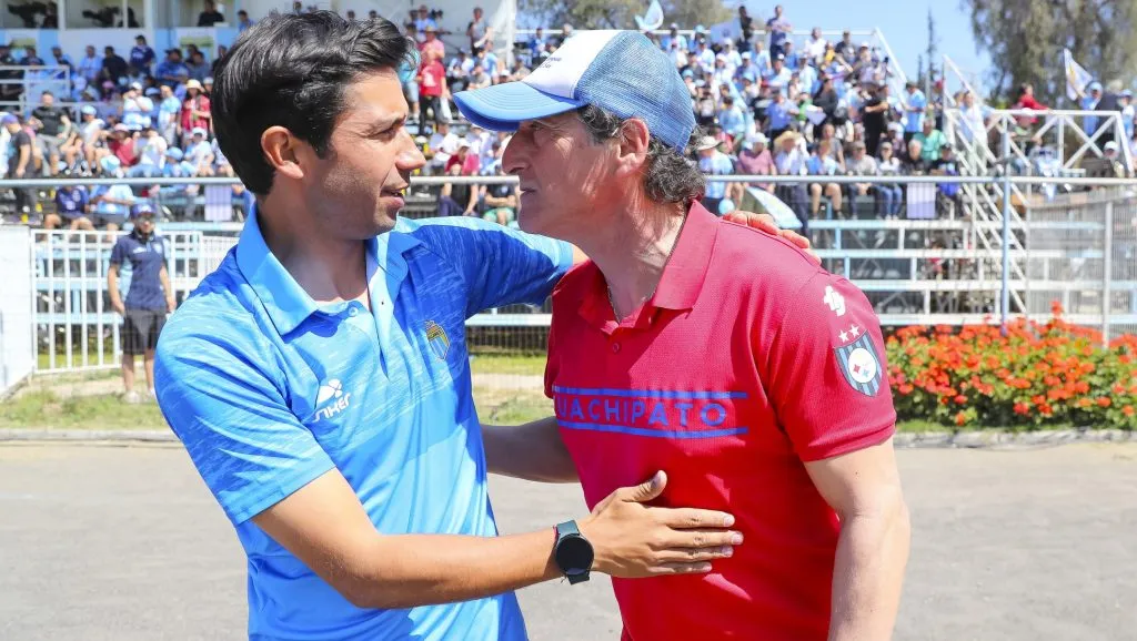 Mario Salas llegó a reemplazar a Nicolás Núñez en Magallanes y sigue de cerca el fútbol chileno. Defendió a Damián Pizarro y recordó su paso por Colo Colo. Foto: Photosport.