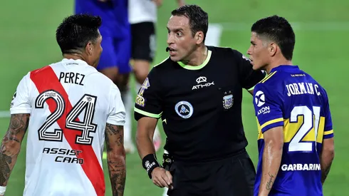 Rapallini tiene bastante experiencia en el fútbol argentino, dirigiendo incluso varios River vs Boca.