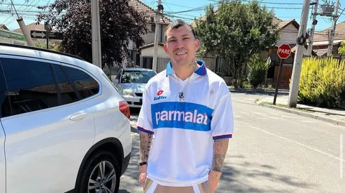 Gary Medel con la camiseta de Universidad Católica.