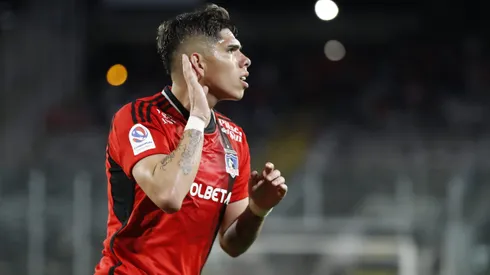 Carlos Palacios se ganó la ovación del público de Colo Colo tras un partido brillante por Copa Chile.