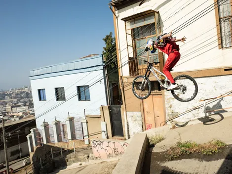 ¡Impactante recorrido de Valpo en bicicleta!