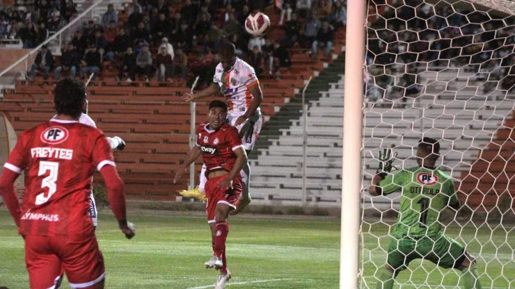 Unión La Calera y Cobresal se enfrentan en el Nicolás Chahuán Nazar.