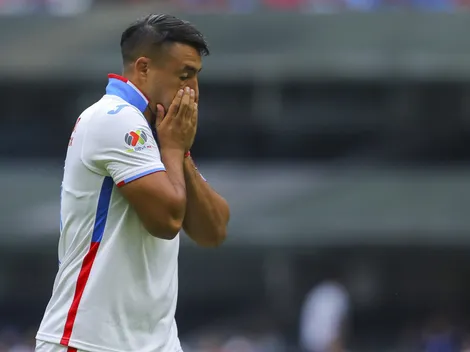Cruz Azul acelera la salida de Iván Morales y lo desinscribe de la Liga MX