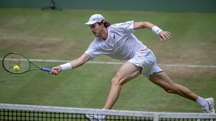 Nicolás Jarry busca avanzar en Wimbledon.