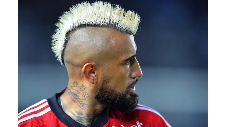 Arturo Vidal pudo ser compañero de Charles Aránguiz.