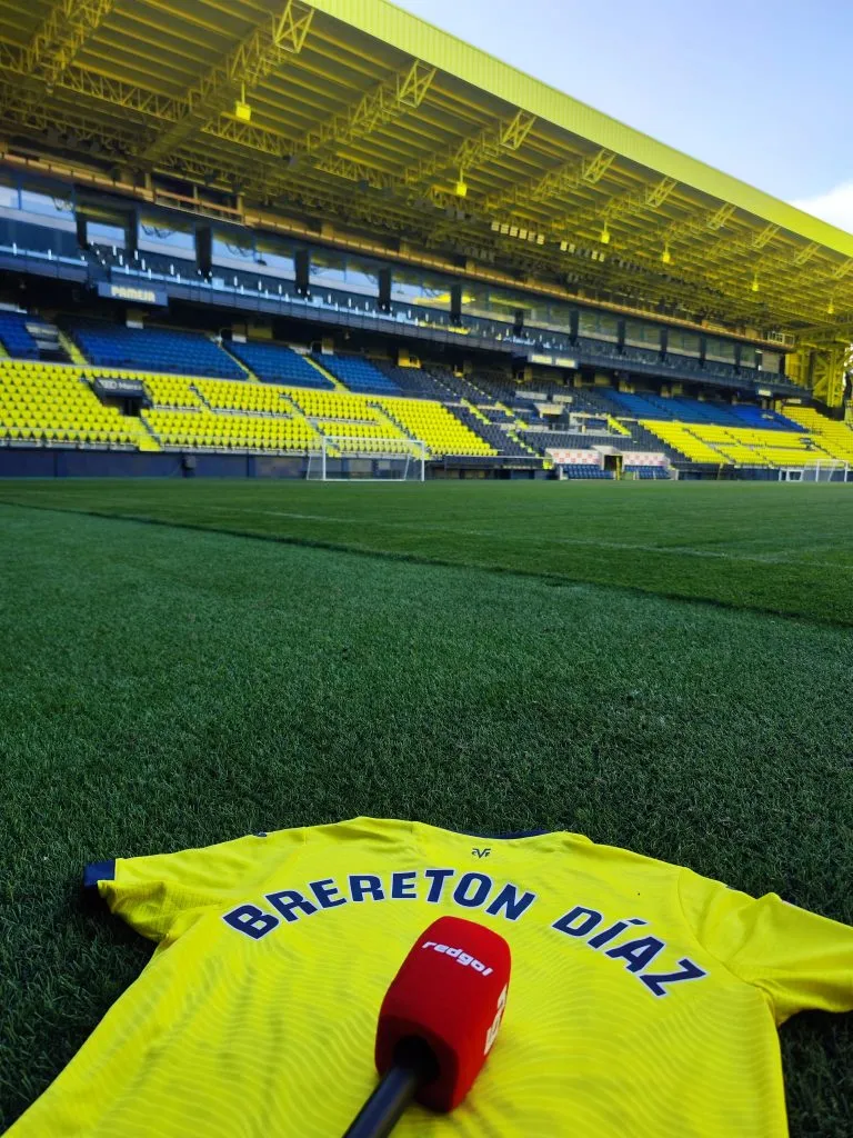 La camiseta de Brereton en Villarreal. | Foto: RedGol