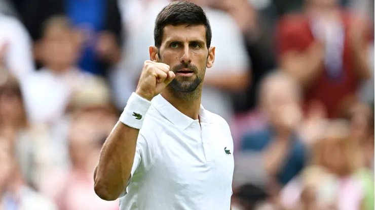 Novak Djokovic debutó con una gran victoria ante Pedro Cachín en Wimbledon.