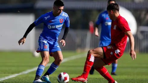 Leandro Fernández regresó en el amisto ante Curicó Unido.