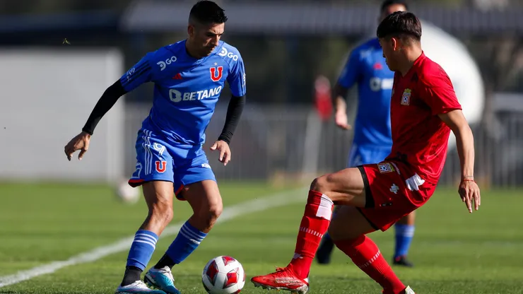 Leandro Fernández regresó en el amisto ante Curicó Unido.