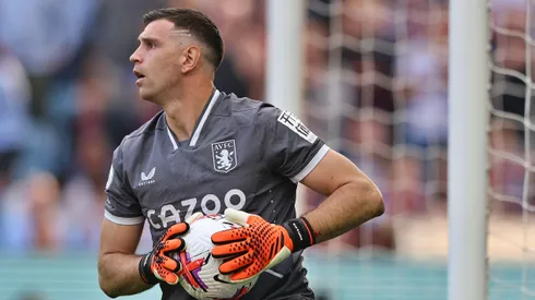 Dibu Martínez está en la mira de dos grandes de Inglaterra.