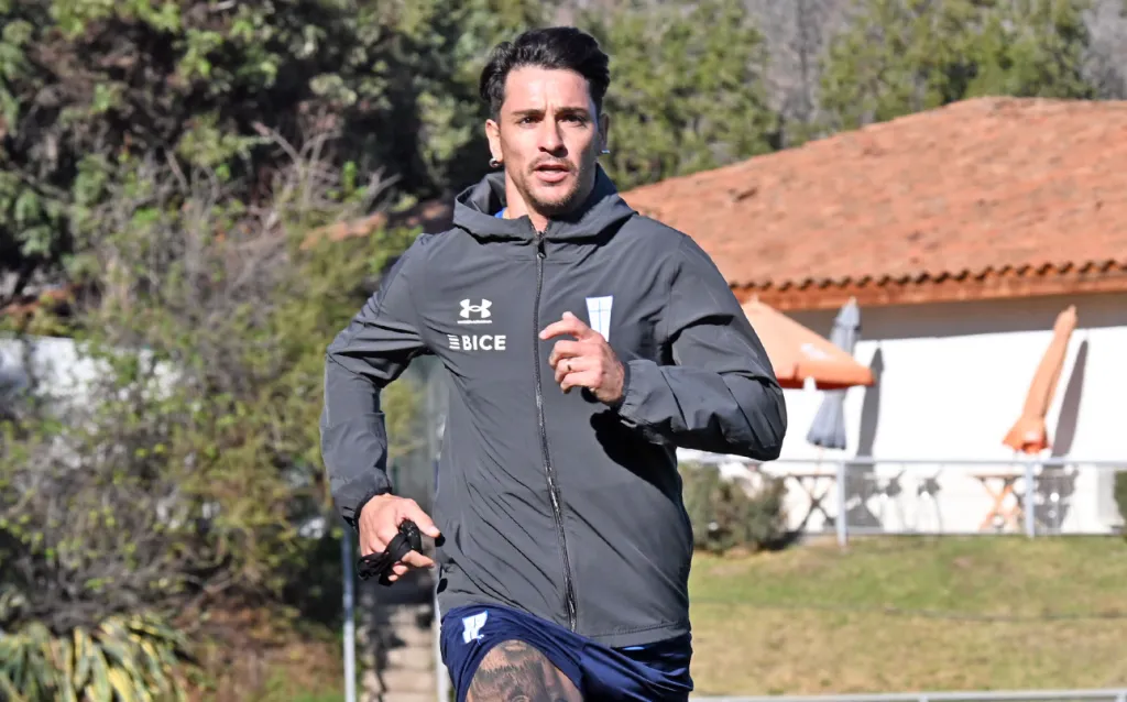 Fernando Zampedri en las prácticas de la UC. (Foto: @Cruzados).