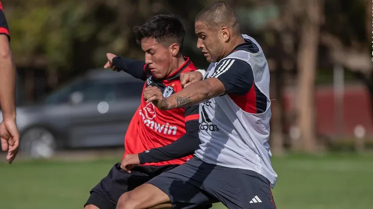 Colo Colo derrotó a Santiago Morning con goles de Darío Lezcano y Vicente Pizarro. Leandro Benegas sigue sin poder marcar.