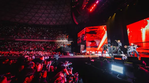 La banda de K-pop causó sensación en Santiago.