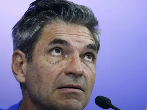 Pellegrino golpea la mesa por los "sapos" en la U