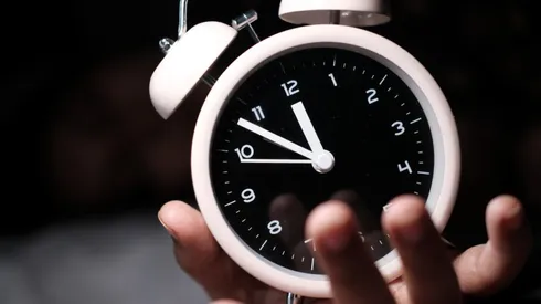 Las mejores recomendaciones para afrontar el cambio de hora en Chile.