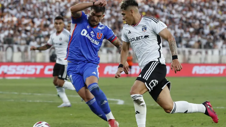 Carlos Palacios encara a Luis Casanova, un duelo que podría repetirse en el estadio Santa Laura para el Superclásico venidero.