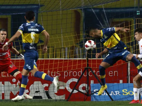 Everton le roba el triunfo a Cobresal en el último suspiro