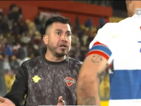 Portero de Ñublense pide explicaciones a Zampedri en la UC