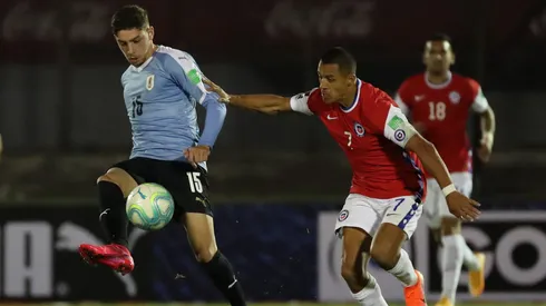 La Roja abrirá las Clasificatorias como visitante ante Uruguay. Alexis Sánchez chocará contra Federico Valverde si no ocurre nada extraño.