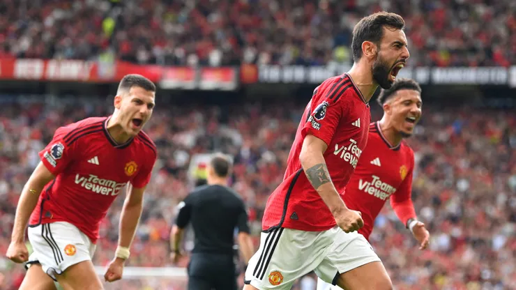 El United lo dio vuelta con un polémico penal.