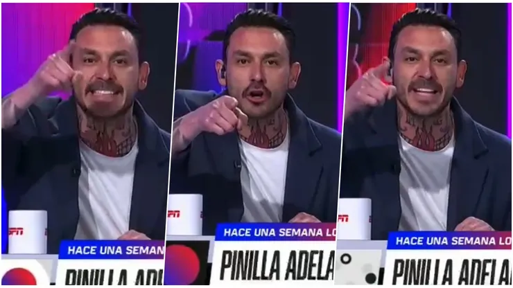 El dedo del furioso Mauricio Pinilla tras informar primero el fichaje de Alexis en Inter.