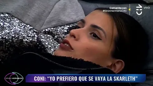 Coni revela que prefiere que se vaya Skarleth.