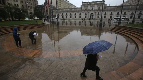 Lluvia en Santiago.