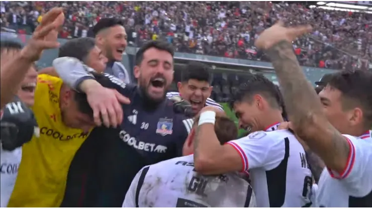 De Paul festejó abrazado de Brayan Cortés.