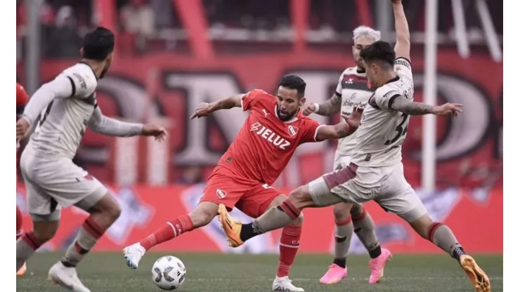 Mauricio Isla atraviesa un delicado momento con su club