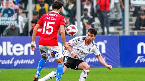 Los colocolinos sacan la voz por el plantel.