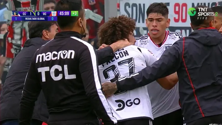 La fuerte pelea fue detenida por Quinteros.