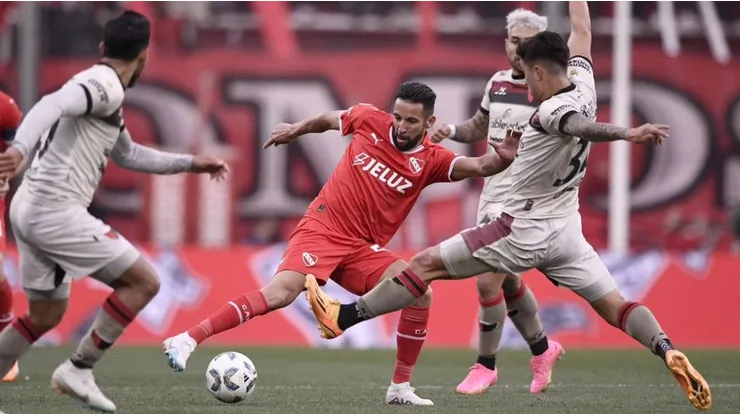 Mauricio Isla tuvo su primer partido de local con Independiente.