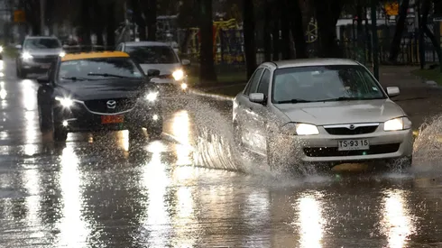 Lluvia en Santiago 19/08/2023