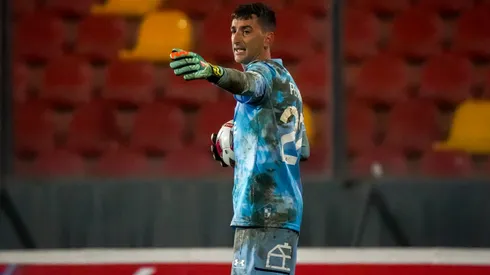 Nicolás Peranic es titular en la UC tras la salida de Matías Dituro.