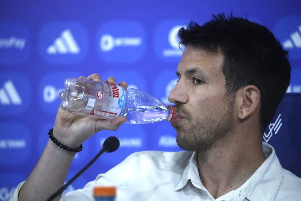 Futbol, Presentacion refuerzo Universidad de Chile.
Presentacion y conferencia de prensa de Vicente Fernandez nuevo refuerzo de Universidad de Chile.
01/08/2023
Jonnathan Oyarzun/Photosport

Football, Presentation of Universidad de Chile reinforcemente.
Presentation and press conference by Vicente Fernandez, new reinforcement of the Universidad de Chile.
01/08/2023
Jonnathan Oyarzun/Photosport