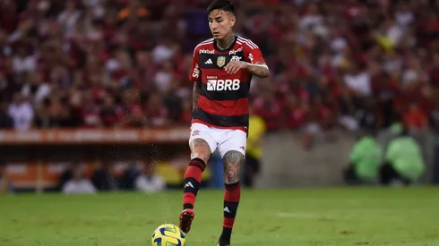 Erick Pulgar regresó en el Flamengo y marcó diferencias de inmediato.