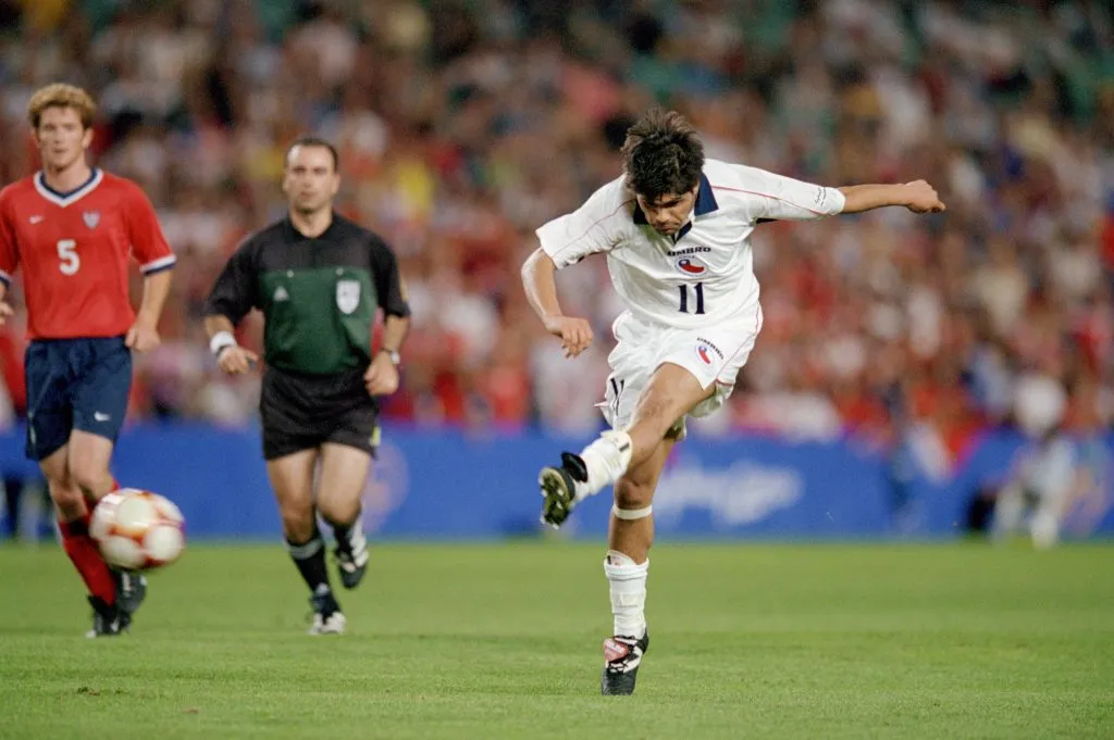 Reinaldo Navia en acción por la Roja en el partido ante Estados Unidos que, en definitiva, terminó con la medalla de bronce para el equipo de Nelson Acosta. (Clive Brunskill/Getty Images).
