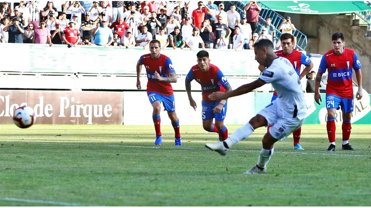Colo Colo le ha ganado ocho de nueve definiciones al a UC por Copa Chile.